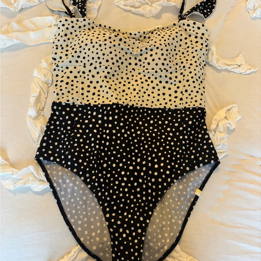 Summersalt brand one piece swim “Ruffle Oasis” limited edition